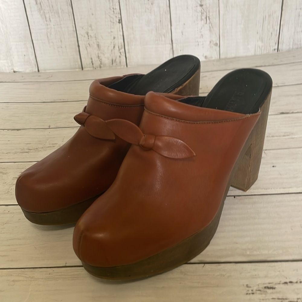 Rachel Comey Whiskey Leather Bow Platform Heeled Clogs
